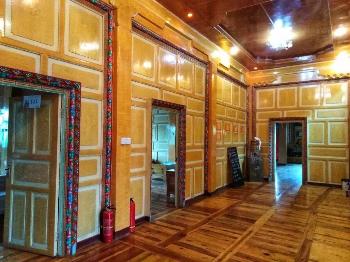 Zishuo Zihua Guest House Daocheng Exterior foto
